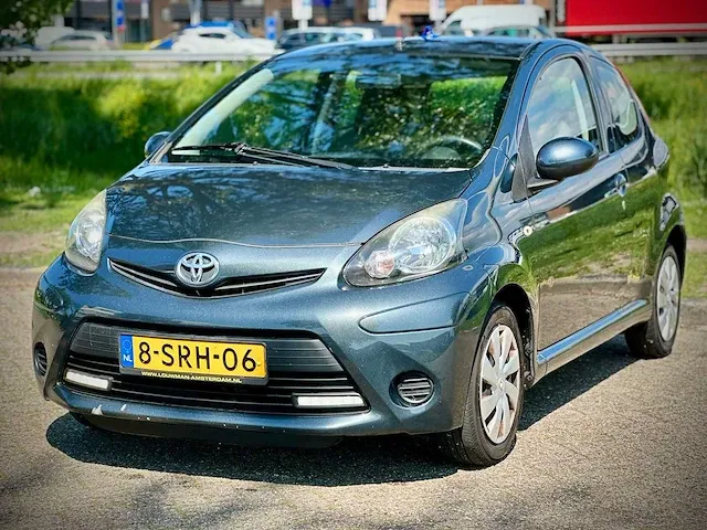 Toyota aygo 1.0 vvt i aspiration automaat, 8-srh-06 - afbeelding 1 van  15