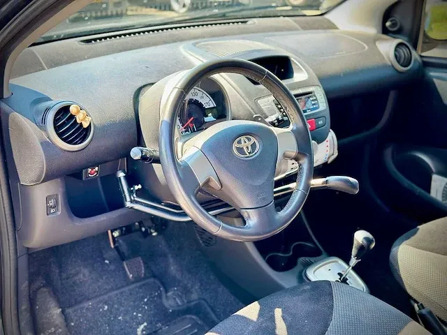 Toyota aygo 1.0 vvt i aspiration automaat, 8-srh-06 - afbeelding 12 van  15