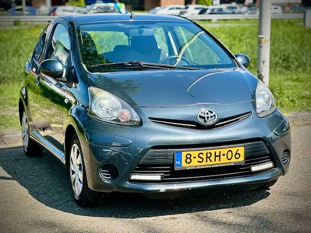 Toyota aygo 1.0 vvt i aspiration automaat, 8-srh-06 - afbeelding 9 van  15