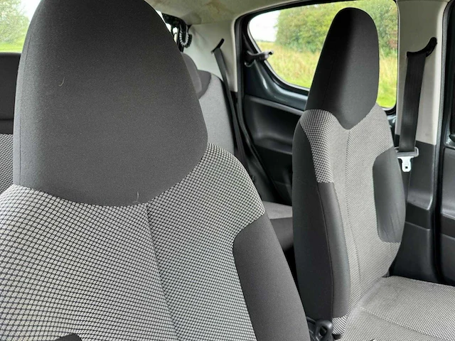 Toyota aygo 1.0 vvt-i comfort 4-deurs airco kf-251-z - afbeelding 14 van  14