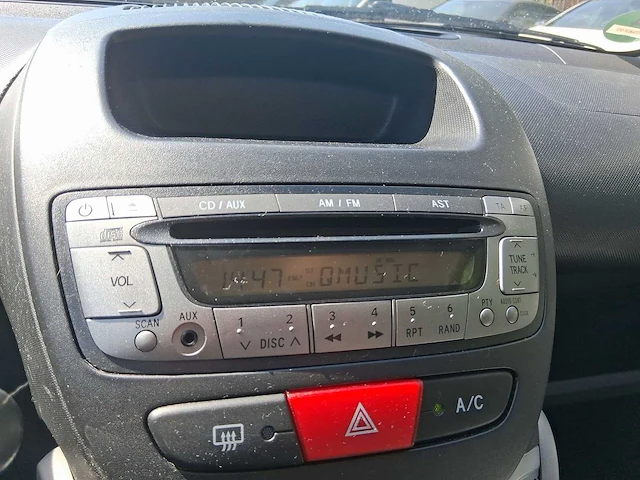 Toyota aygo 1.0 vvt-i now 2013 | 2-skj-00 - afbeelding 10 van  24