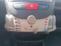 Toyota aygo 1.0 vvt-i now 2013 | 2-skj-00 - afbeelding 11 van  24