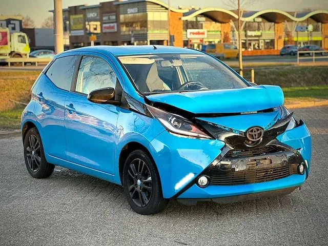 Toyota aygo 1.0 vvt i x cite. jg-744-h - afbeelding 11 van  17