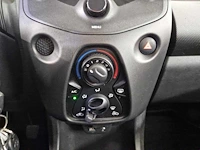 Toyota aygo 1.0 vvt-i x-fun 2017 | nv-249-l - afbeelding 21 van  22