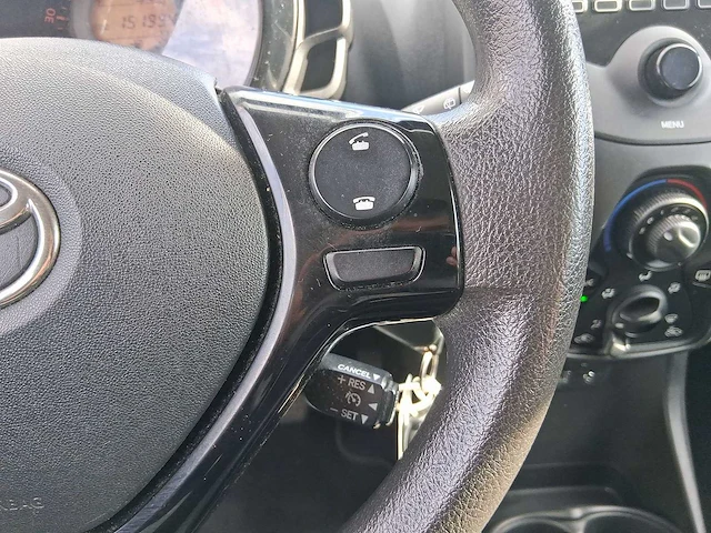 Toyota aygo 1.0 vvt-i x-fun 2017 | nv-249-l - afbeelding 11 van  30