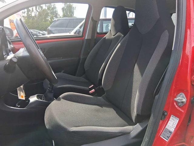 Toyota aygo 1.0 vvt-i x-fun 2017 | nv-249-l - afbeelding 25 van  30