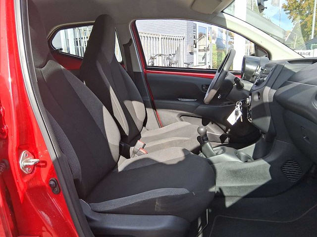 Toyota aygo 1.0 vvt-i x-fun 2017 | nv-249-l - afbeelding 22 van  30