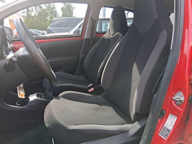 Toyota aygo 1.0 vvt-i x-fun 2017 | nv-249-l - afbeelding 25 van  30