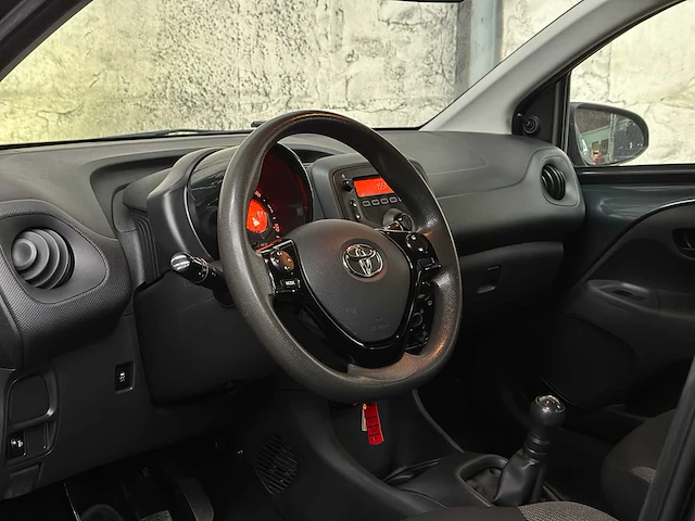 Toyota aygo 1.0 vvt-i x-fun 72pk 2020 (org-nl & eerste eigenaar), j-870-jz - afbeelding 9 van  38
