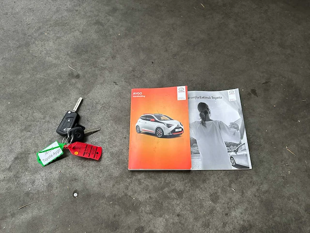 Toyota aygo 1.0 vvt-i x-fun 72pk 2020 (org-nl & eerste eigenaar), j-870-jz - afbeelding 32 van  38