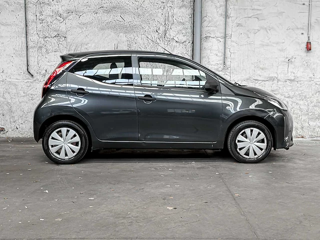 Toyota aygo 1.0 vvt-i x-fun 72pk 2020 (org-nl & eerste eigenaar), j-870-jz - afbeelding 38 van  38