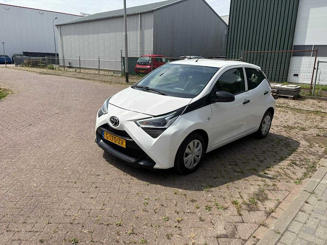 Toyota aygo 1.0 vvt-i x-fun , g-170-zv - afbeelding 1 van  28