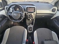 Toyota aygo 1.0 vvt-i x-play 2016 | kx-659-v - afbeelding 16 van  36