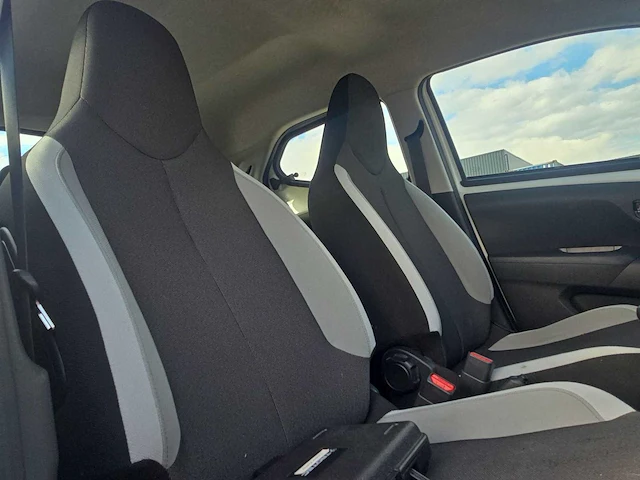 Toyota aygo 1.0 vvt-i x-play 2016 | kx-659-v - afbeelding 17 van  36
