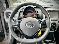 Toyota aygo 1.0 vvt i x play, 6-xlp-69 - afbeelding 2 van  12