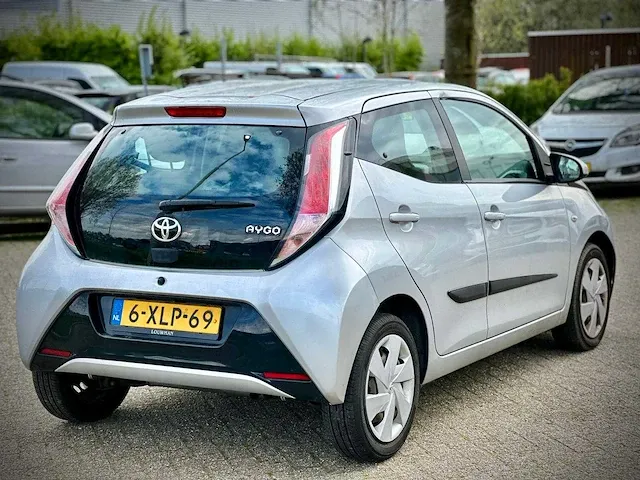 Toyota aygo 1.0 vvt i x play, 6-xlp-69 - afbeelding 5 van  12