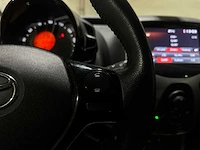 Toyota aygo 1.0 vvt-i x-play 72pk 2020, j-855-xb - afbeelding 13 van  38