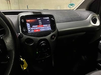 Toyota aygo 1.0 vvt-i x-play 72pk 2020, j-855-xb - afbeelding 18 van  38