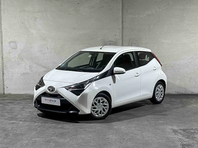 Toyota aygo 1.0 vvt-i x-play 72pk 2020, j-855-xb - afbeelding 12 van  38