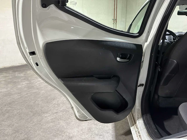 Toyota aygo 1.0 vvt-i x-play 72pk 2020, j-855-xb - afbeelding 24 van  38