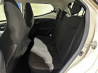 Toyota aygo 1.0 vvt-i x-play 72pk 2020, j-855-xb - afbeelding 25 van  38