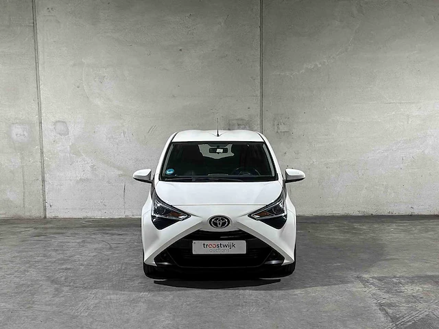 Toyota aygo 1.0 vvt-i x-play 72pk 2020, j-855-xb - afbeelding 33 van  38