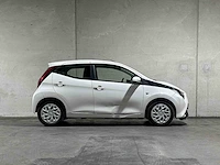 Toyota aygo 1.0 vvt-i x-play 72pk 2020, j-855-xb - afbeelding 36 van  38