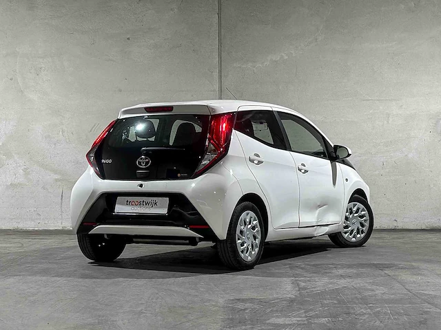 Toyota aygo 1.0 vvt-i x-play 72pk 2020, j-855-xb - afbeelding 38 van  38