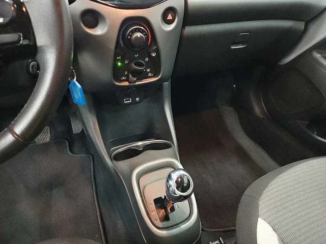 Toyota aygo 1.0 vvt-i x-play car 2021 | n-574-kk - afbeelding 2 van  18