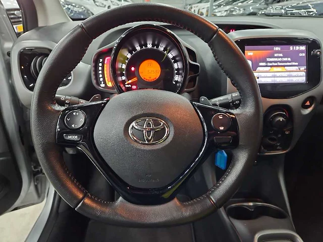 Toyota aygo 1.0 vvt-i x-play car 2021 | n-574-kk - afbeelding 17 van  18