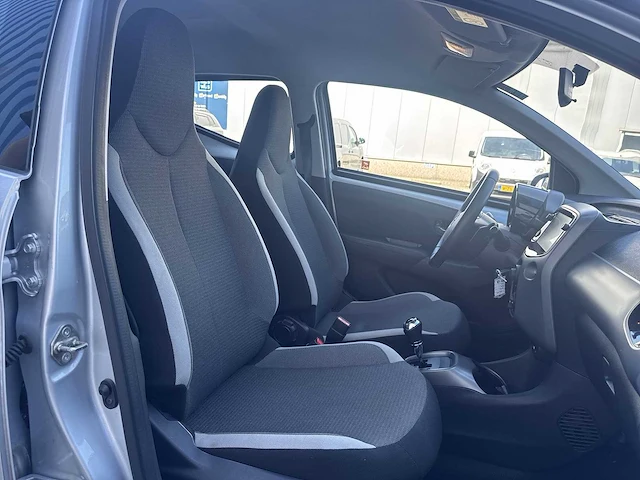 Toyota aygo 1.0 vvt-i x-play car 2021 | n-574-kk - afbeelding 26 van  28