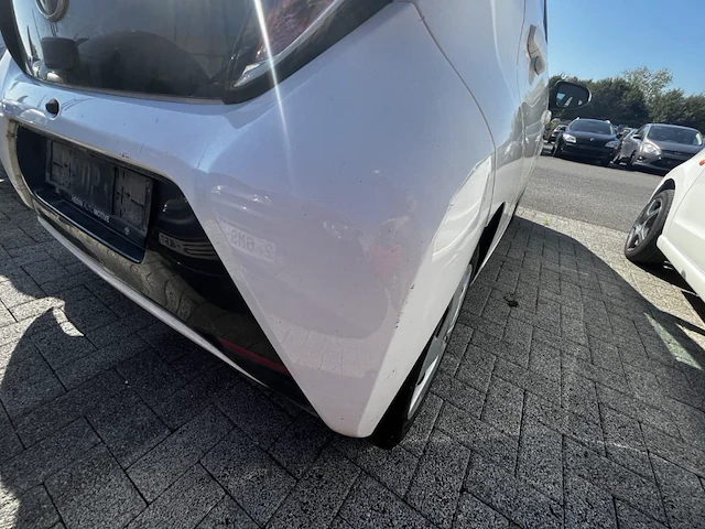 Toyota aygo 1.0i vvt-i x 69, 2015 - afbeelding 18 van  27