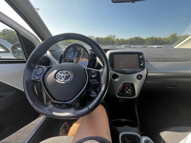 Toyota aygo 1.0i vvt-i x 69, 2015 - afbeelding 26 van  27