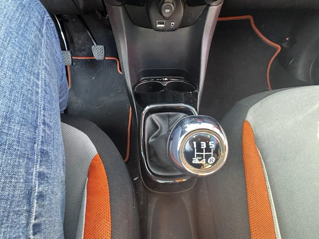 Toyota aygo 1.0i vvt-i x-play 69, 2015 - afbeelding 2 van  27