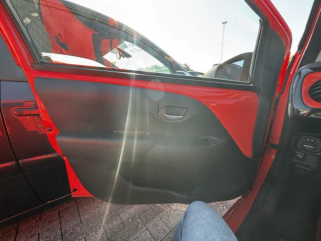 Toyota aygo 1.0i vvt-i x-play 69, 2015 - afbeelding 6 van  27