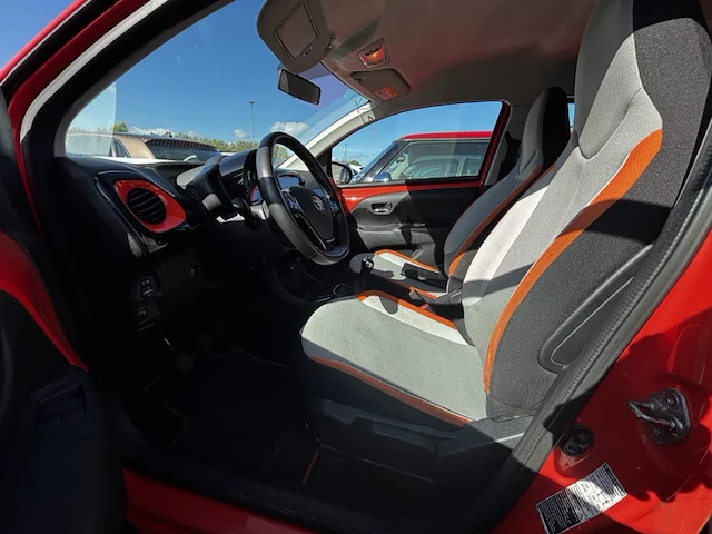 Toyota aygo 1.0i vvt-i x-play 69, 2015 - afbeelding 7 van  27