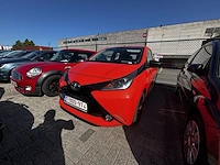 Toyota aygo 1.0i vvt-i x-play 69, 2015 - afbeelding 1 van  27