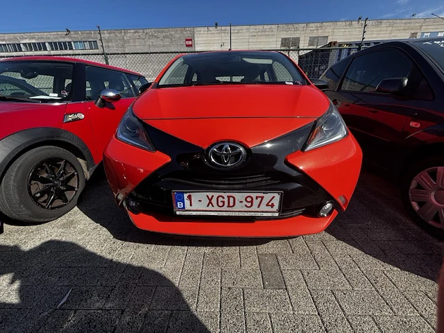 Toyota aygo 1.0i vvt-i x-play 69, 2015 - afbeelding 12 van  27