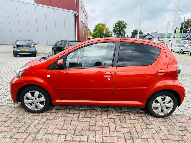 Toyota aygo 2012 – 1.0 vvt-i comfort - afbeelding 18 van  19
