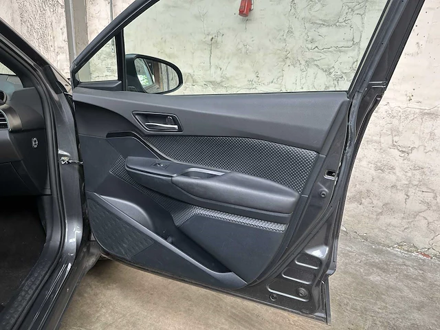 Toyota c-hr 1.2 dynamic 116pk 2017, ns-334-v - afbeelding 29 van  42