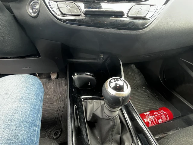 Toyota c-hr 1.2 turbo 2wd c-lub (eu6.2) 116, 2018 - afbeelding 2 van  28