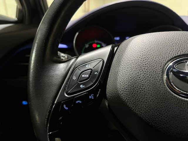 Toyota c-hr 2.0 hybrid bi-tone 152pk 2020, h-248-jv - afbeelding 15 van  42