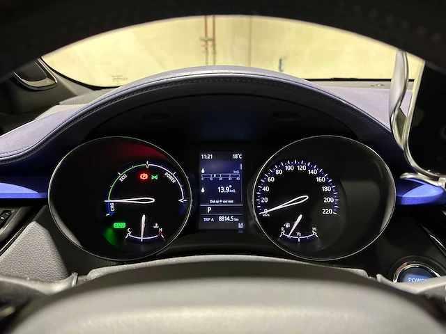 Toyota c-hr 2.0 hybrid bi-tone 152pk 2020, h-248-jv - afbeelding 20 van  42
