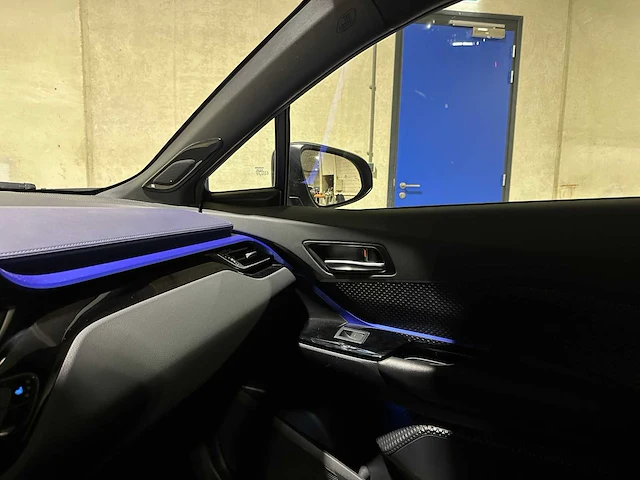 Toyota c-hr 2.0 hybrid bi-tone 152pk 2020, h-248-jv - afbeelding 24 van  42
