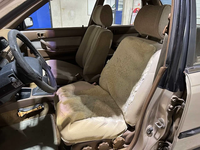 Toyota camry 2.0 xli tc 16 128pk 1987, sn-87-jy - afbeelding 19 van  34