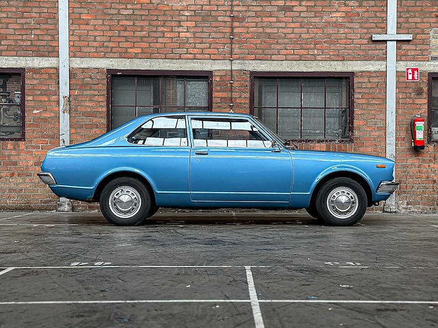 Toyota carina 1.6 de luxe 75pk 1976, 51-me-99 - afbeelding 2 van  37