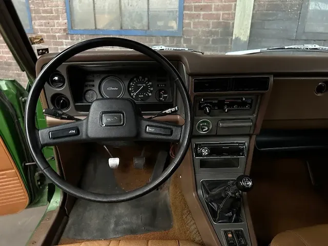 Toyota carina 1.6 de luxe 75pk 1976, 98-ju-66 - afbeelding 18 van  52