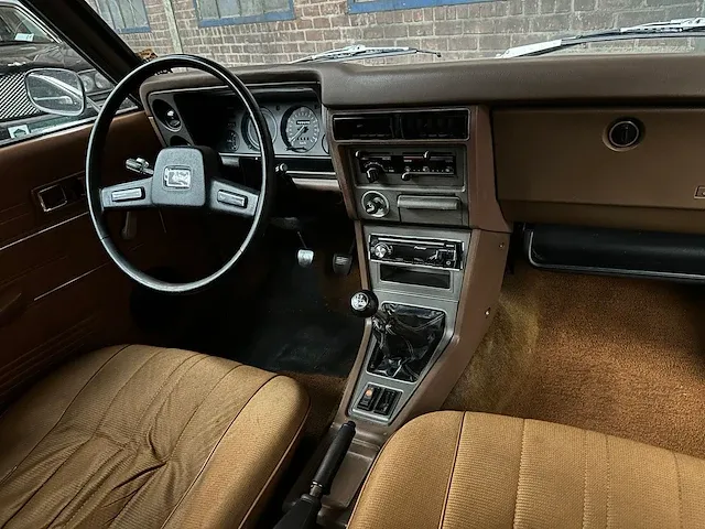 Toyota carina 1.6 de luxe 75pk 1976, 98-ju-66 - afbeelding 29 van  52