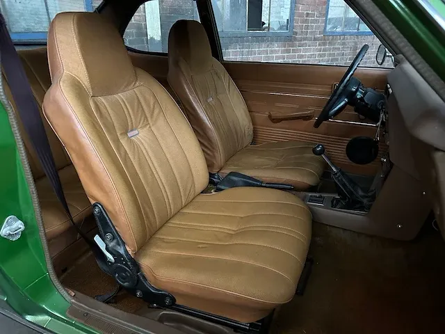 Toyota carina 1.6 de luxe 75pk 1976, 98-ju-66 - afbeelding 33 van  52