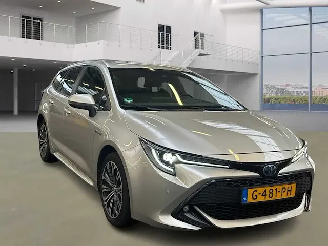 Toyota corolla touring sports 1.8 hybrid business intro | g-481-ph - afbeelding 10 van  17